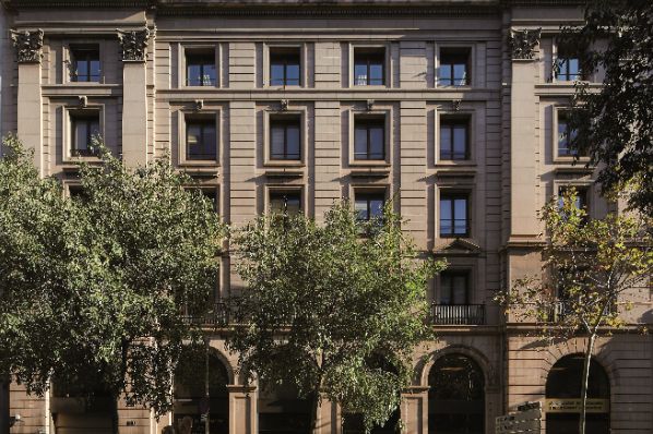 Κτίριο γραφείων στη Βαρκελώνη πουλάει η KanAm Grund 